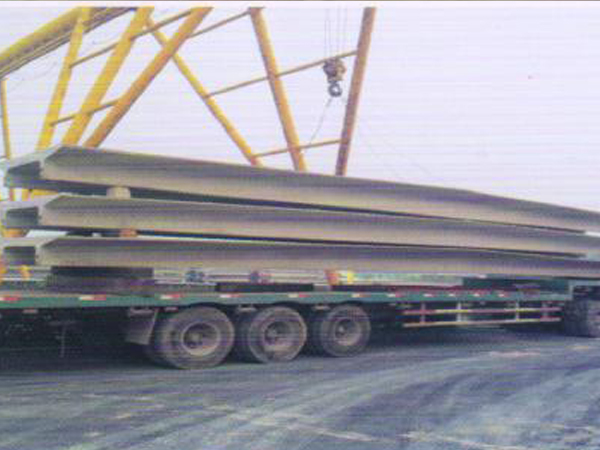 準(zhǔn)備出廠(chǎng)的18米雙坡T板